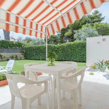 Bianca Del Mare Fontane Bianche